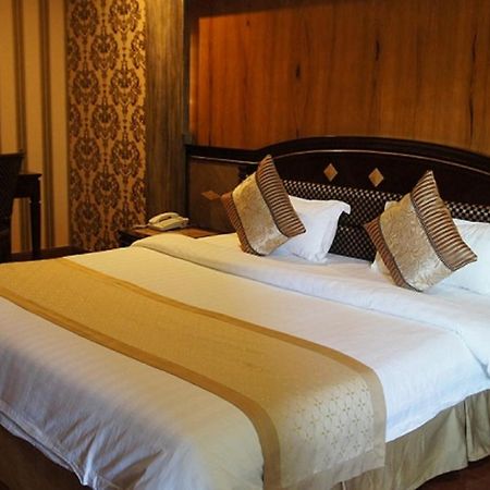 Interpark Hotel Olongapo Eksteriør billede