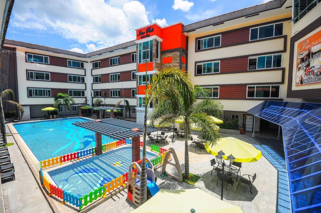 Interpark Hotel Olongapo Eksteriør billede